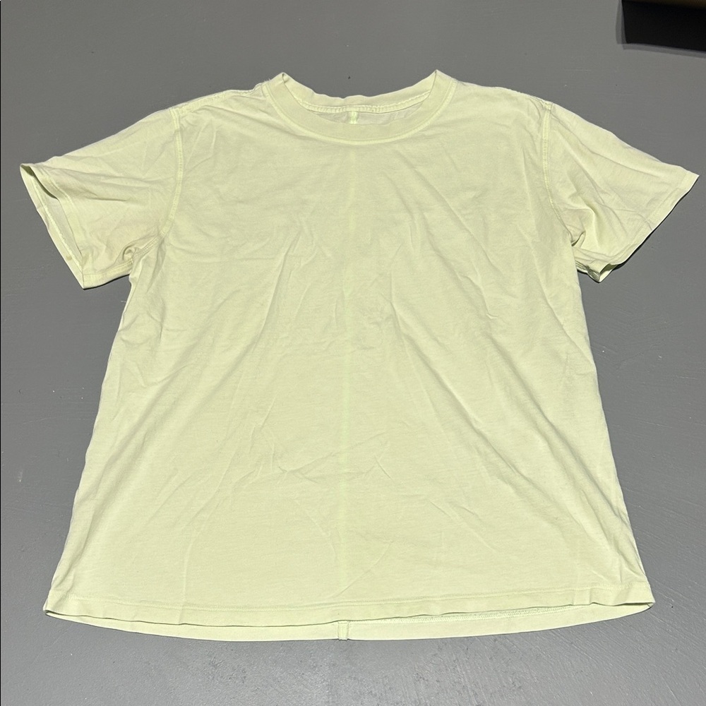 lululemon athletica light green short sleeve tee